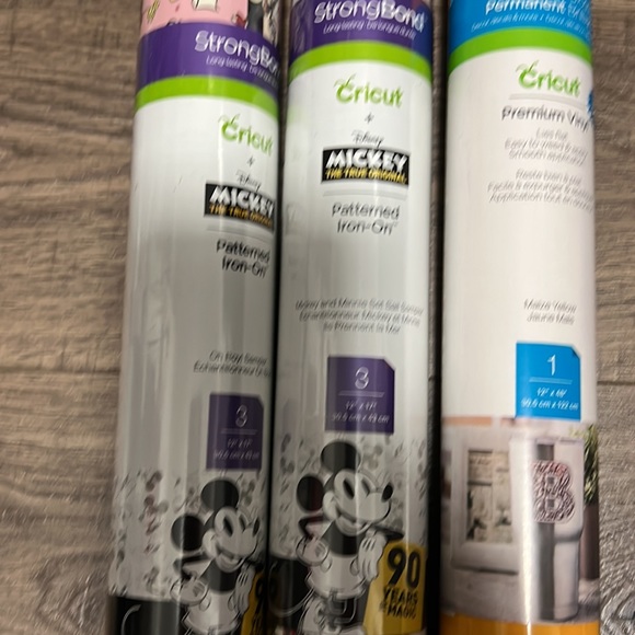 Cricut Disney Bundle - Picture 5 of 8